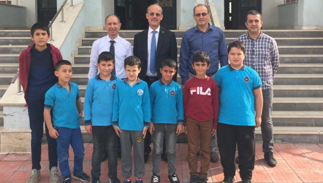 İlçe Milli Eğitim Müdürümüz Sayın Mustafa ÖZMEN, Efeler Umurlu Umurbey İlkokulu'nu ziyaret etti.