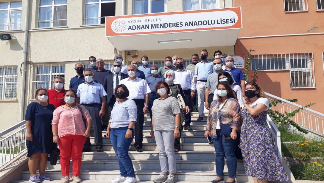 İl Milli Eğitim Müdürümüz Sayın Seyfullah OKUMUŞ İlçemiz okullarından Adnan Menderes Anadolu Lisesi'ni ziyaret etti.