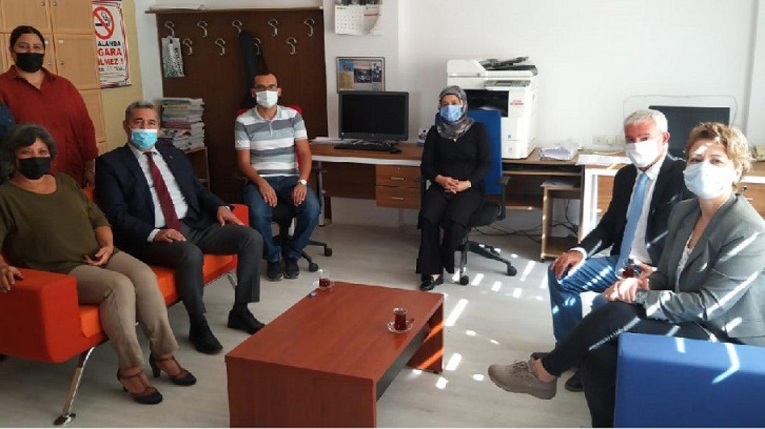 İlçe Milli Eğitim Müdürümüz Sayın Hakan ÖZCAN, Mehmet Akif Ersoy M.T.A.L ve Mehmet Akif Ersoy Anadolu Lisesi'ni ziyaret etti.