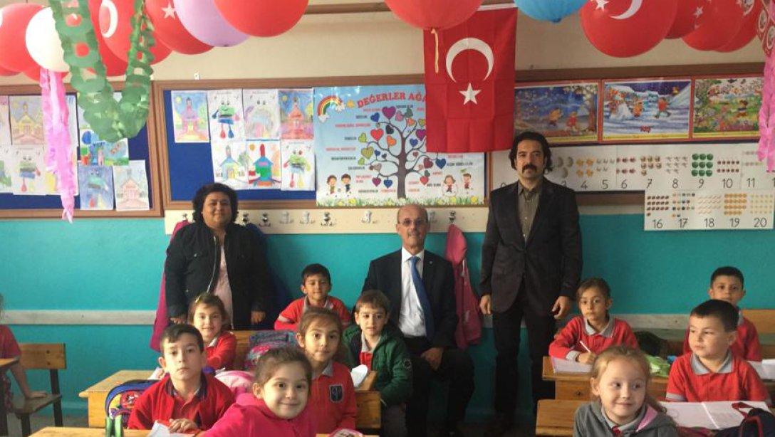İlçe Milli Eğitim Müdürümüz Sayın Mustafa ÖZMEN, Efeler Fatih İlkokulu'nu ziyaret etti.