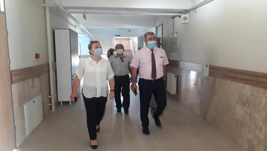 İlçe Milli Eğitim Müdürümüz ve Şube Müdürümüz Kadıköy Abdülhamid Han Mesleki ve Teknik Anadolu Lisesini ziyaret ettiler