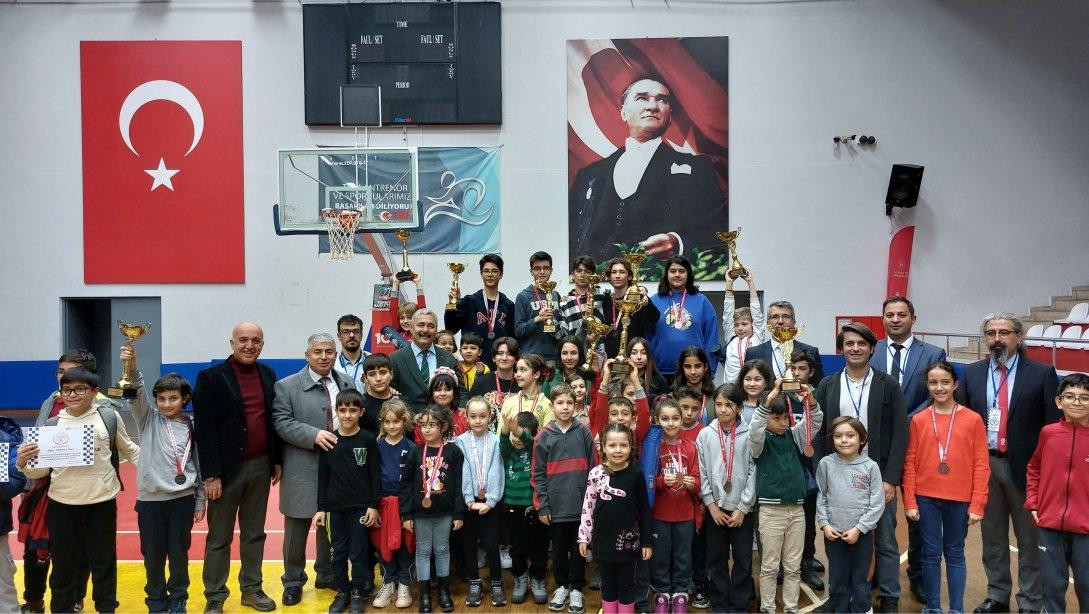 Cumhuriyetin 100. Yılında Yüzde Yüz Satranç Turnuvası organize edildi